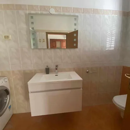 Apartma Lana21 * Koper